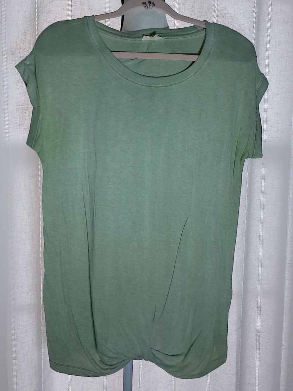 JANE & DELANCEY Blouse Front Tie Detail Light Olive Green M